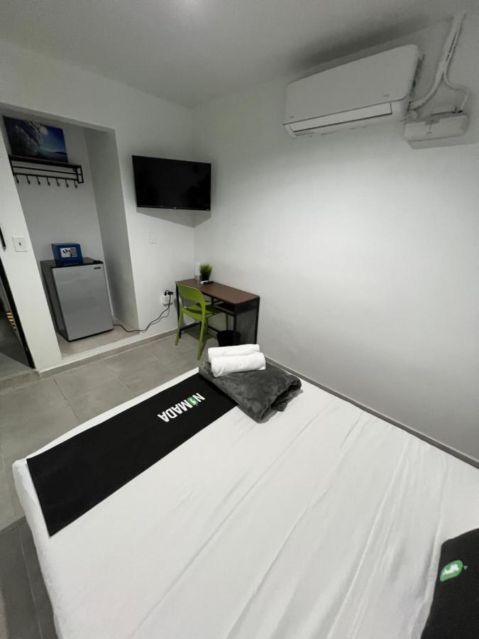 Nomada Beach Hostel- Isla Verde 圣胡安 外观 照片